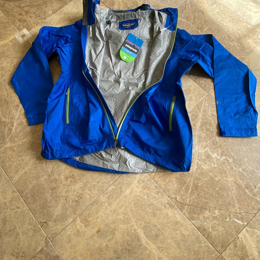 Men’s Patagonia jacket. XXL. NWT